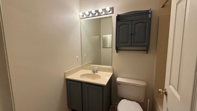 Building Photo - 3 Bedroom Rambler in Spotslvania