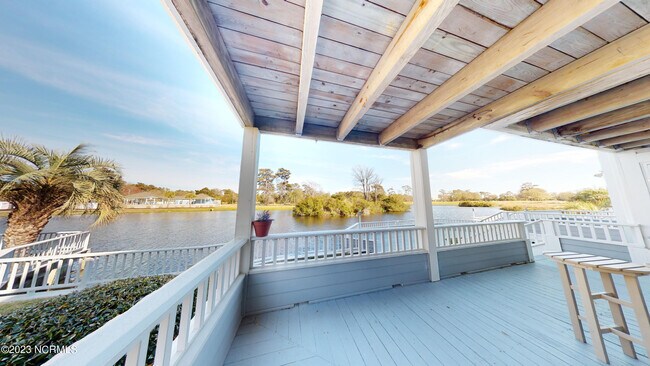 Building Photo - 1714 Deerfield Dr SW