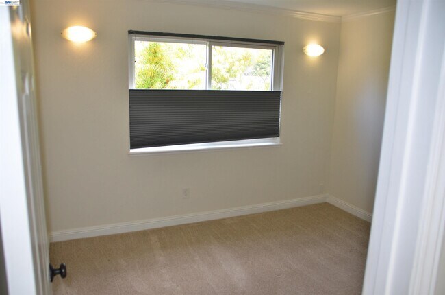 Building Photo - 1626 Harlan Dr