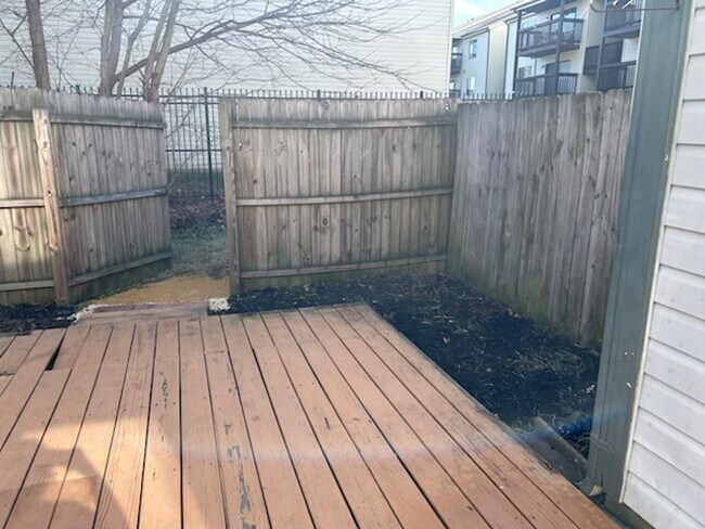 Building Photo - 47 Lucinda Ct