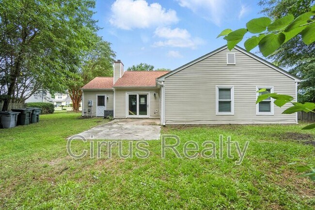 Building Photo - 142 Springdale Way