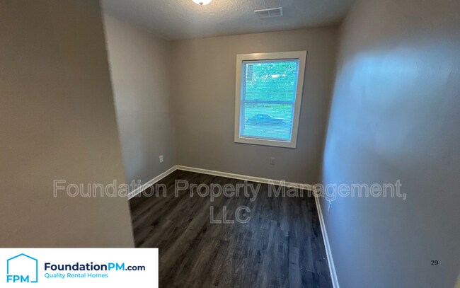 Building Photo - 2601 Dakar Ave