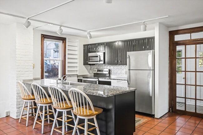 Building Photo - 739 Sergeantsville Rd