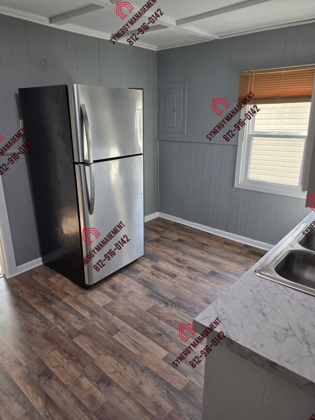 Building Photo - 1107 Helm St