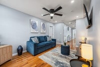 Building Photo - 109 Flora St