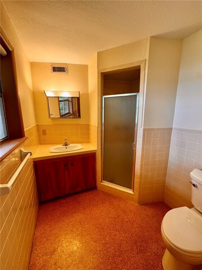 Building Photo - 15344 Dutchmans Dr