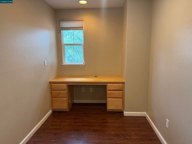 Building Photo - 2728 Ashwell Ln