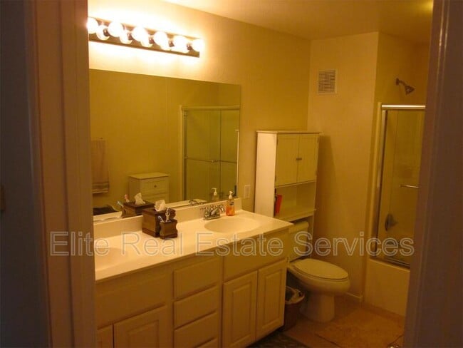 Building Photo - 9728 Marilla Dr