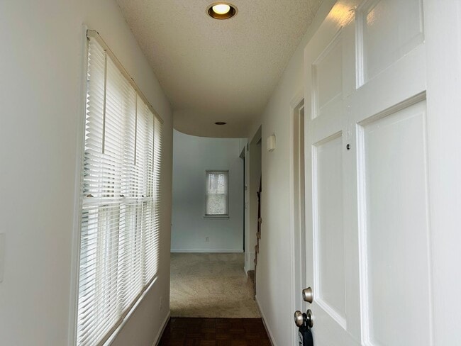 Building Photo - Cute 2-story home 2 bedroom 2 1/2 bath with a 1 car garage off Pisgah Church road NW Greensboro