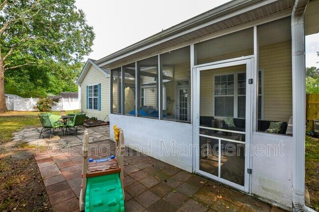 Building Photo - 107 Hialeah Ct