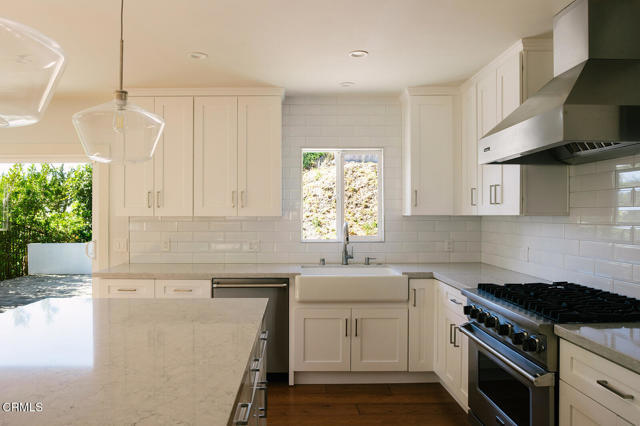 Building Photo - 5447 Rock Castle Dr