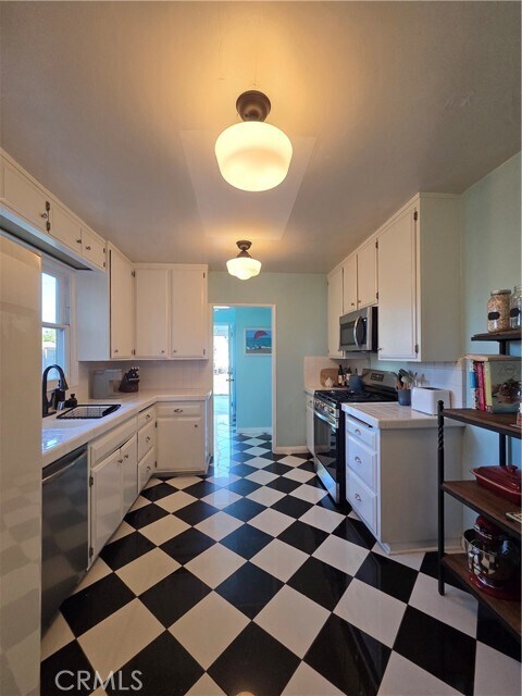 Building Photo - 13562 Sandhurst Pl