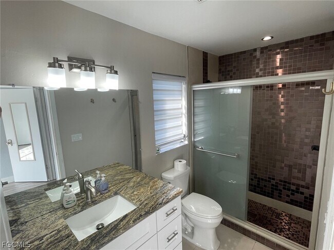 Building Photo - 5029 SW 11th Pl