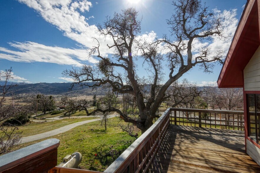 Building Photo - 24450 Willow Pass Dr