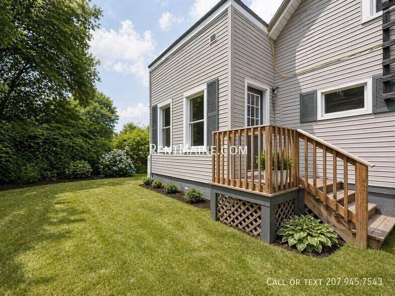 Building Photo - 38 Academy St