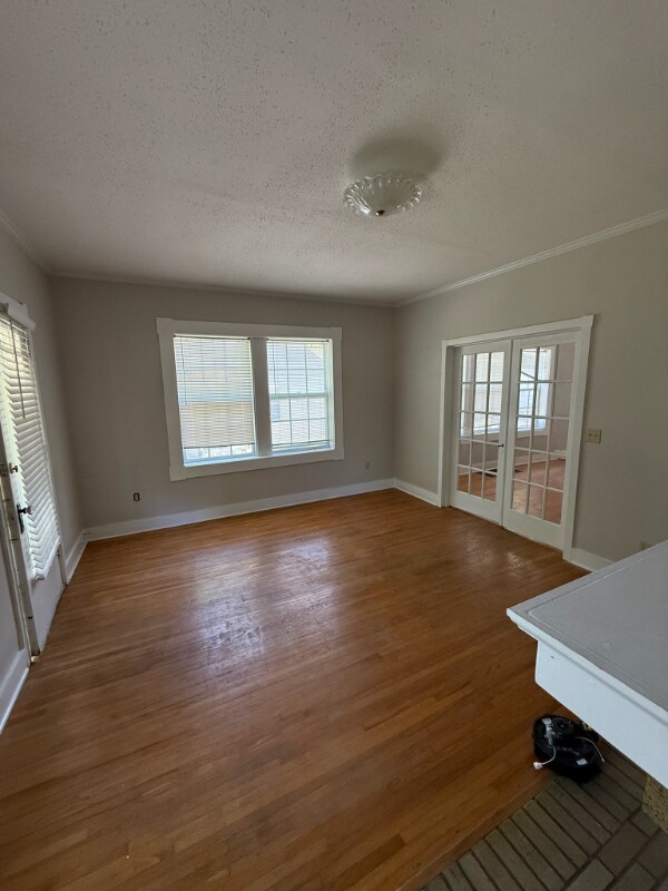 Building Photo - 2030 Emoriland Blvd