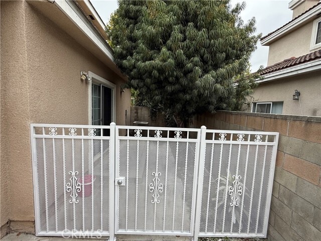 Building Photo - 6211 Rosemead Blvd