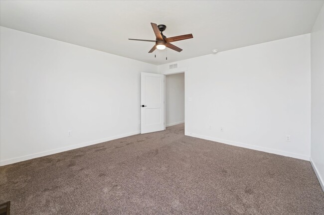 Building Photo - 310 N 18th St