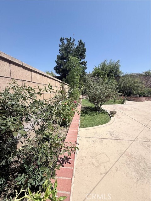 Building Photo - 16360 River Glen Ln