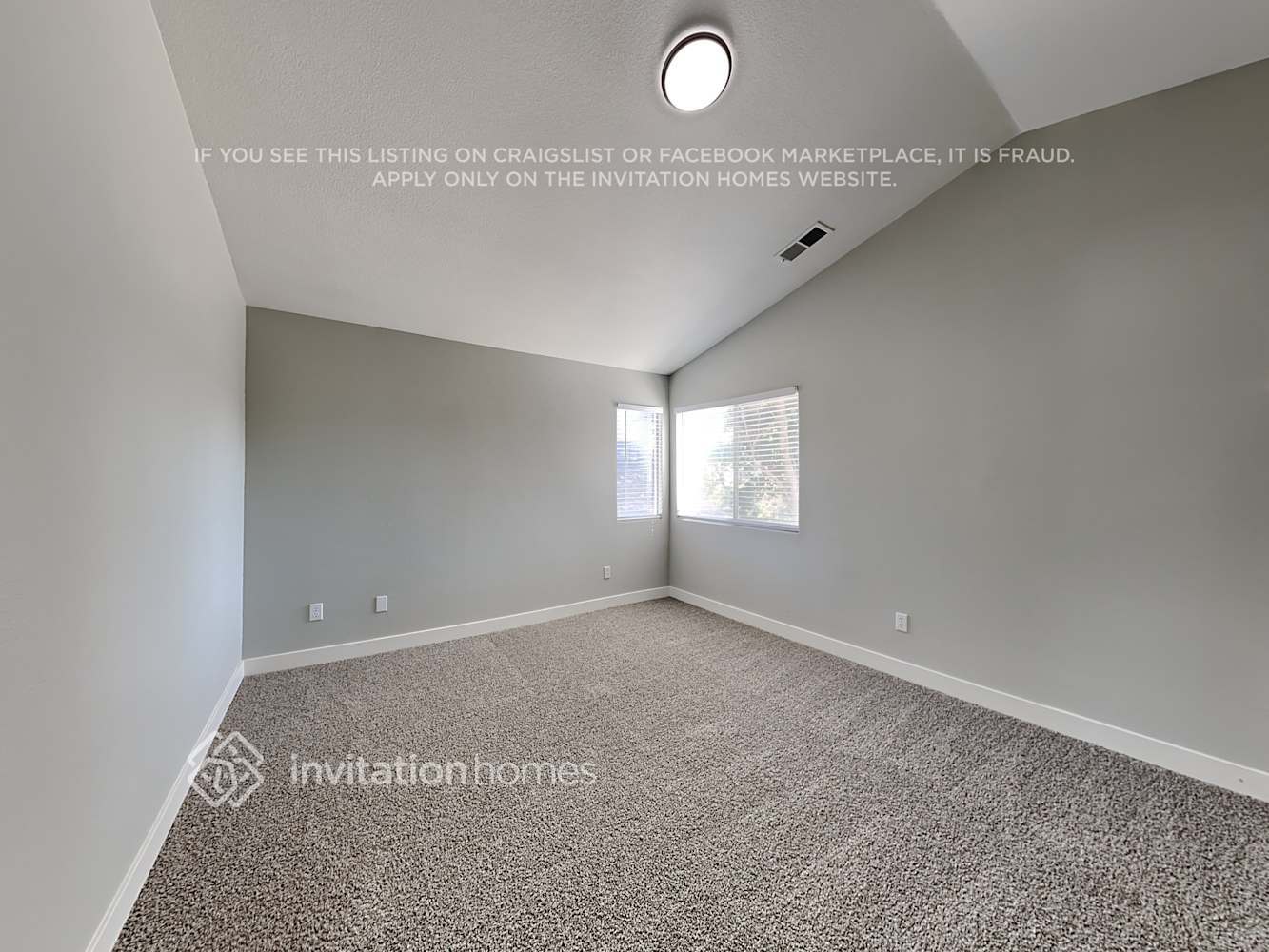 Building Photo - 8374 Hillsbrook Dr