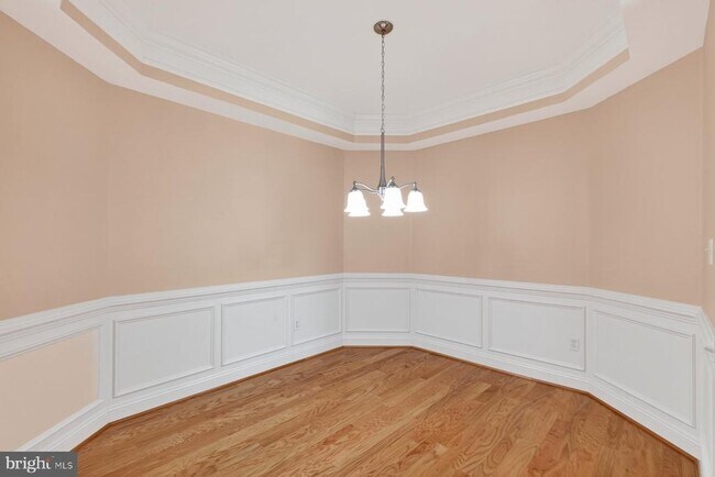 Building Photo - 2111 Ganton Green