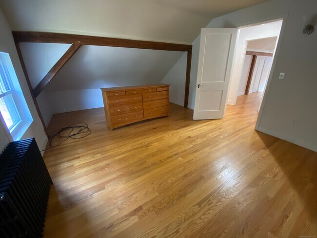 Building Photo - 143 Peters Ln