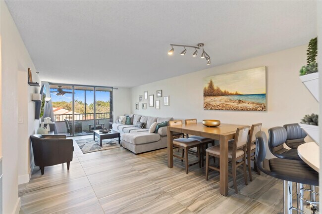 Building Photo - 1850 Homewood Blvd