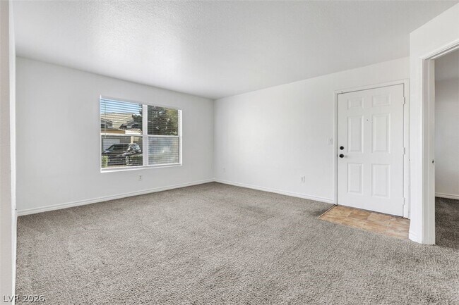 Building Photo - 5055 W Hacienda Ave