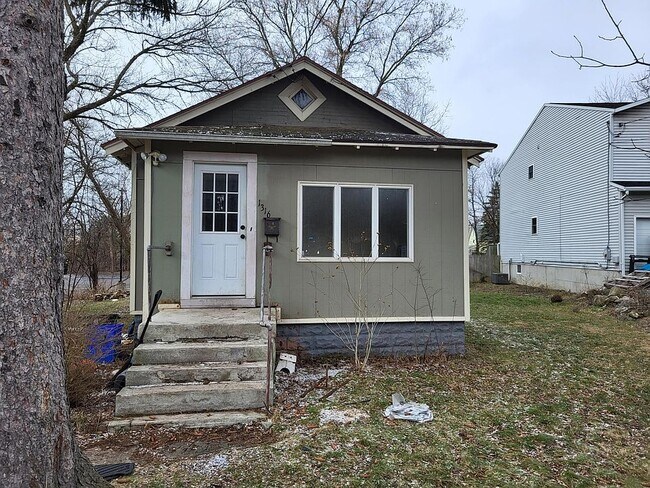 Primary Photo - 1316 Jamesville Ave