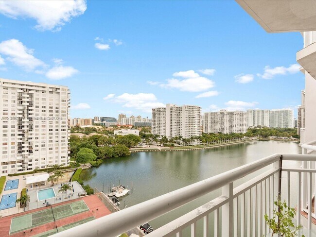 Building Photo - 18071 Biscayne Blvd