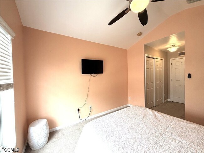 Building Photo - 8311 Village Edge Cir