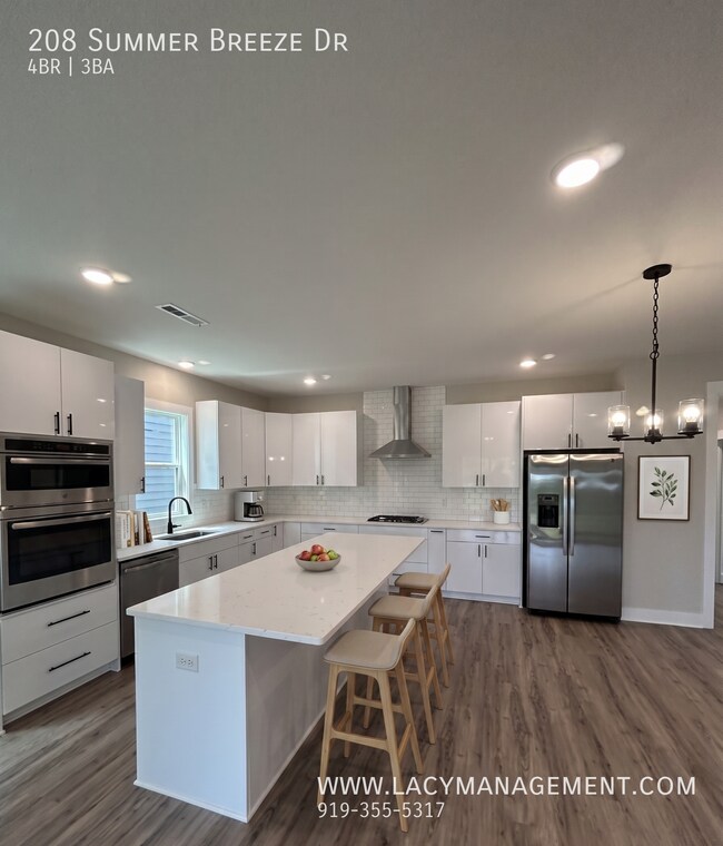 Building Photo - 208 Summer Breeze Dr