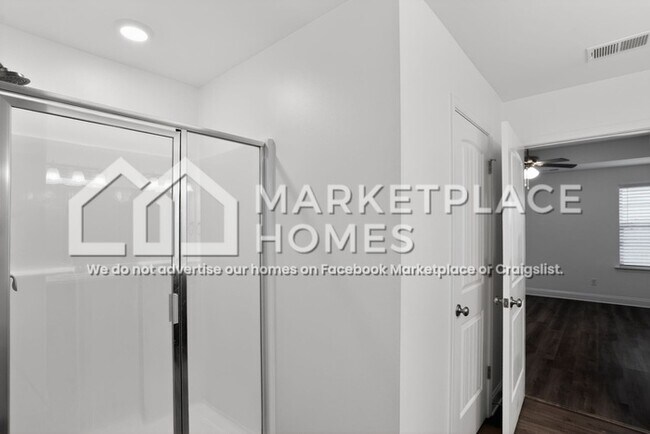 Building Photo - 3430 Oodie Ln