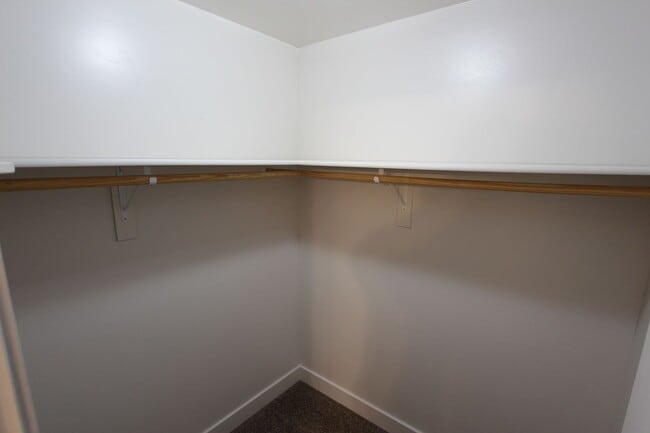 Building Photo - $500 OFF THE FIRST MONTHS RENT! Home in Mo...