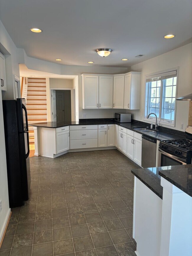 Building Photo - Great Home in Crozet!