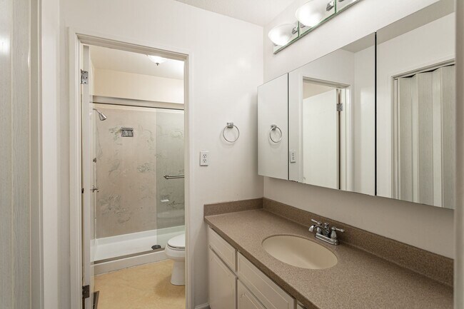 Building Photo - 1017 Kingston Ln