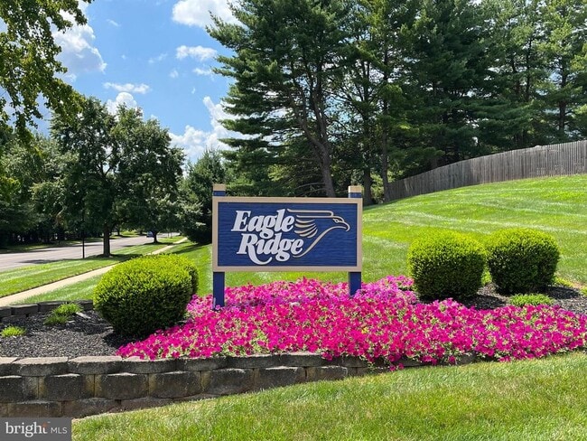 Building Photo - 32 Wyckwood Ct