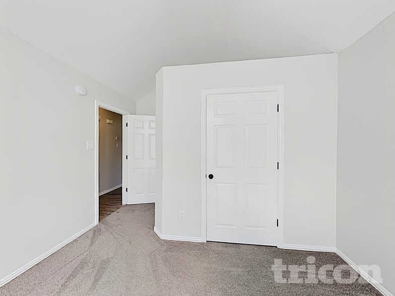 Building Photo - 1012 Brookhaven Dr