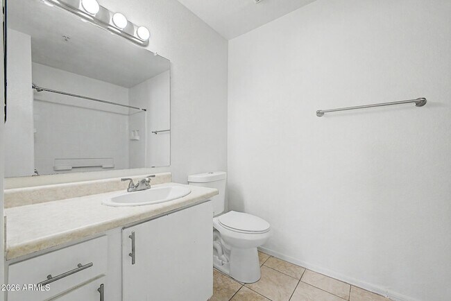 Building Photo - 16033 N 25th St
