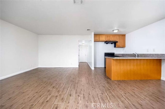 Building Photo - 5516 Sultana Ave