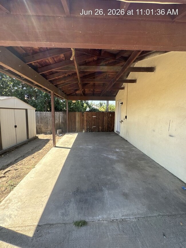 Building Photo - 2748