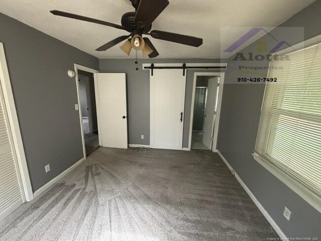Building Photo - 6075 Lexington Dr
