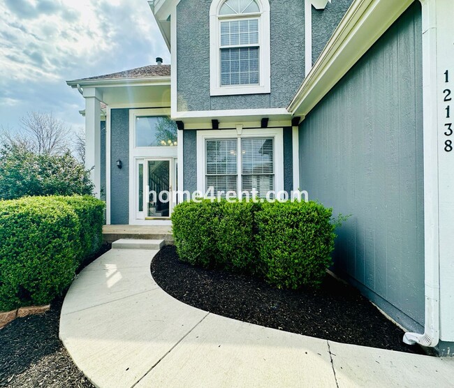 Building Photo - Beautiful Overland Park Home in Blue Valle...