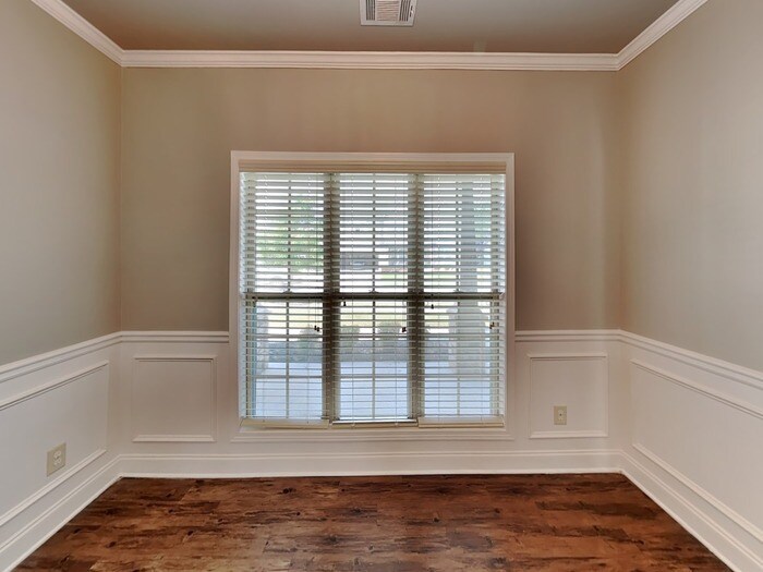 Building Photo - 1561 Cobblefield Cir