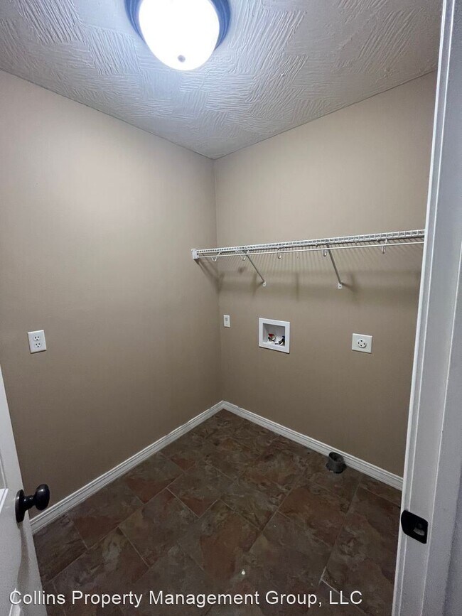 Building Photo - 4 br, 2 bath House - 644 E Harley Ave