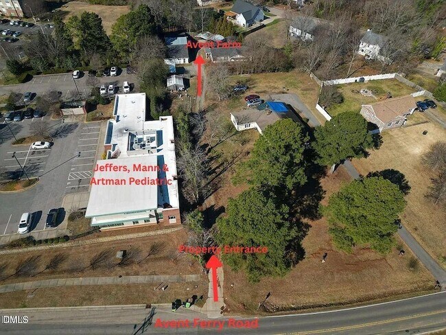 Building Photo - 530 Avent Ferry Rd