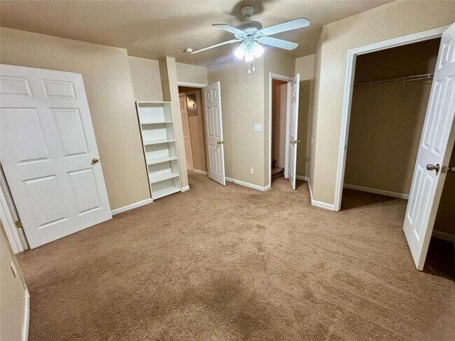Building Photo - 540 Chandon Way