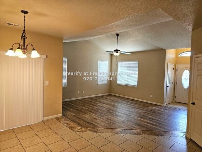 Building Photo - 2482 Wolcott Ave