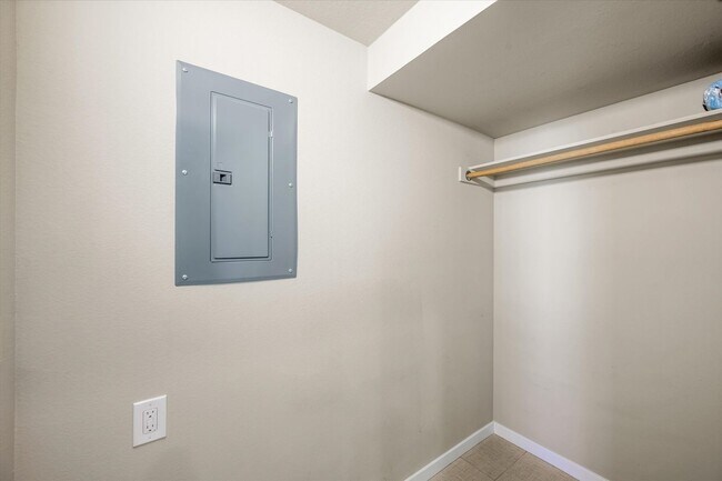 Building Photo - Affinity Rental