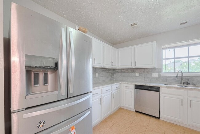 Building Photo - 9302 Bristlebrook Dr